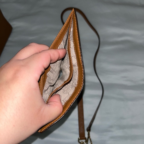 Michael Kors Handbag With Matching Wallet - Picture 9 of 10